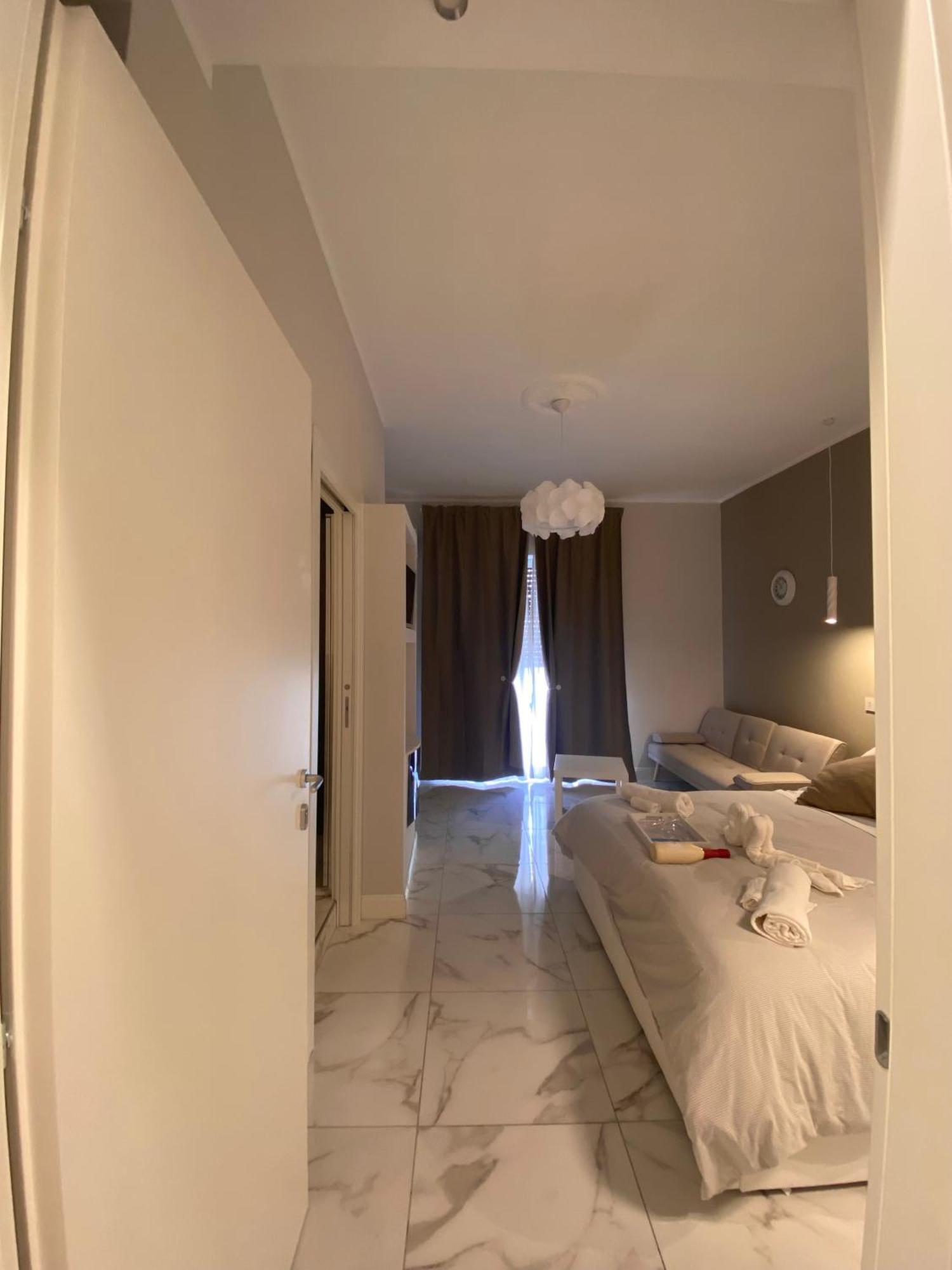 La Dimora Di Marti " Vicino Al Centro Storico Di Napoli" Bed and Breakfast Buitenkant foto